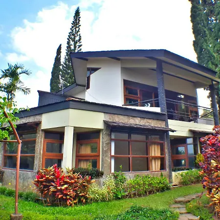 Villa 4-Br Klub Bunga No 8 Batu Malang Exterior photo